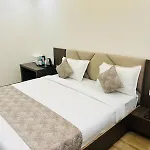 Hotel Sandal Woods