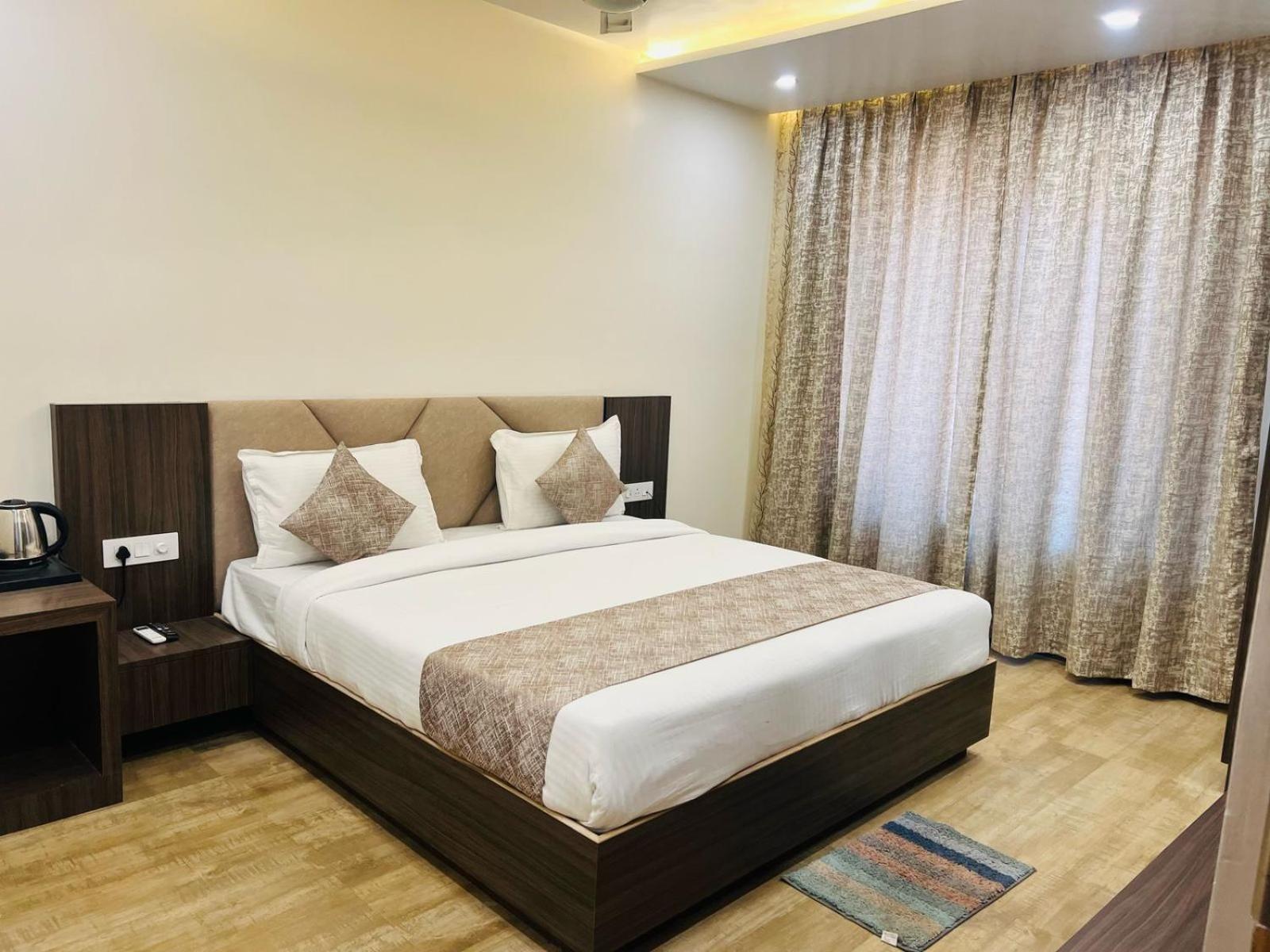 Hotel Sandal Woods 3*
